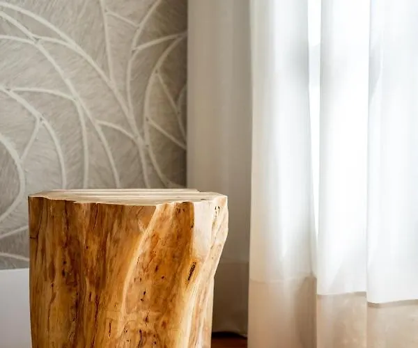 Mouzinho 129 - Sobreiro *