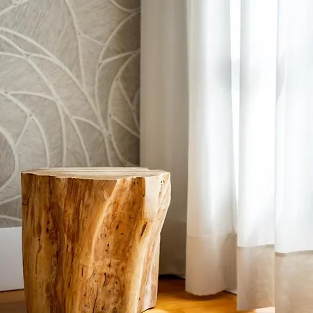 Mouzinho 129 - Sobreiro *